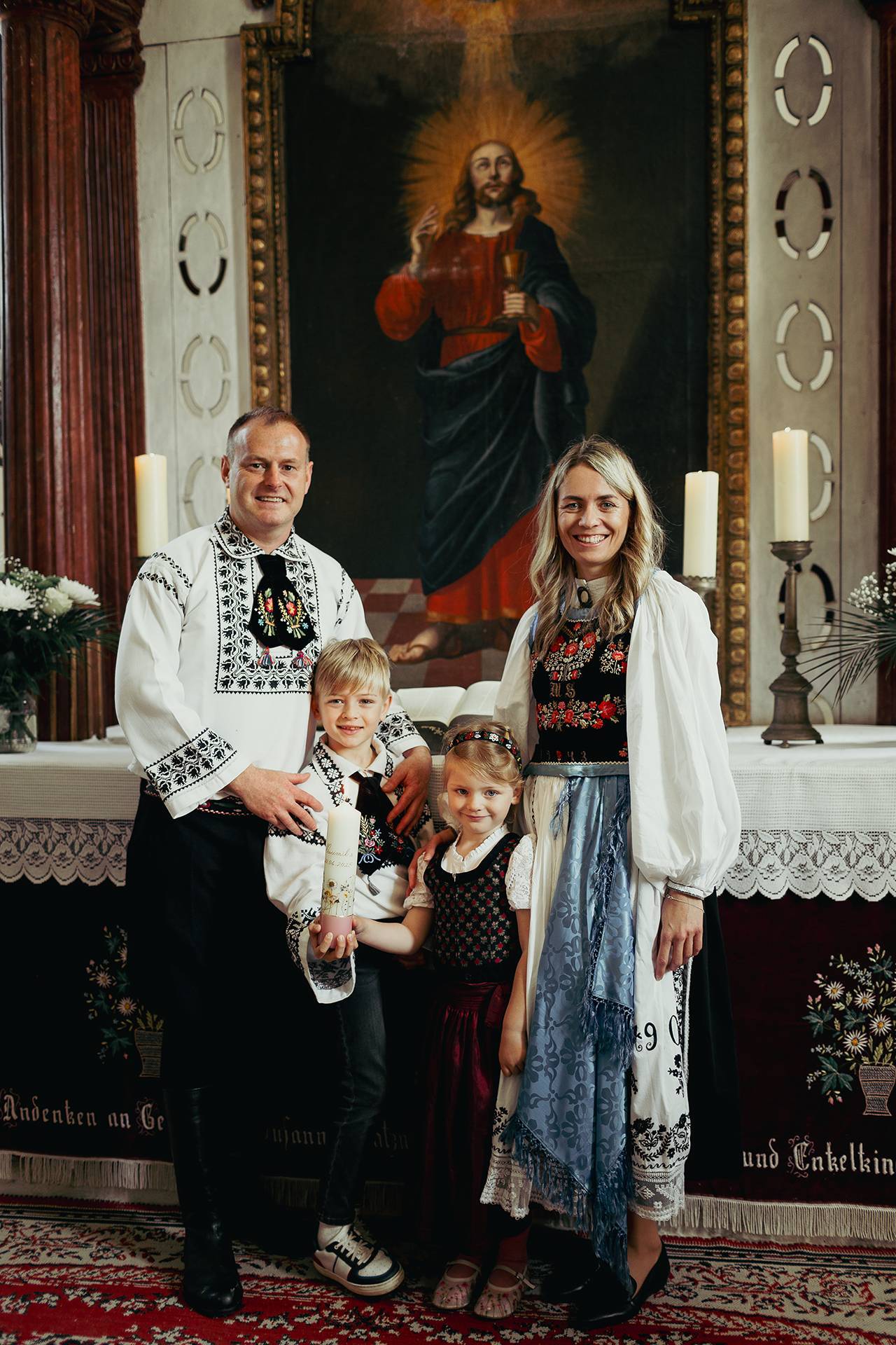 30 portret familie traditionala saseasca 30 portret familie traditionala saseasca