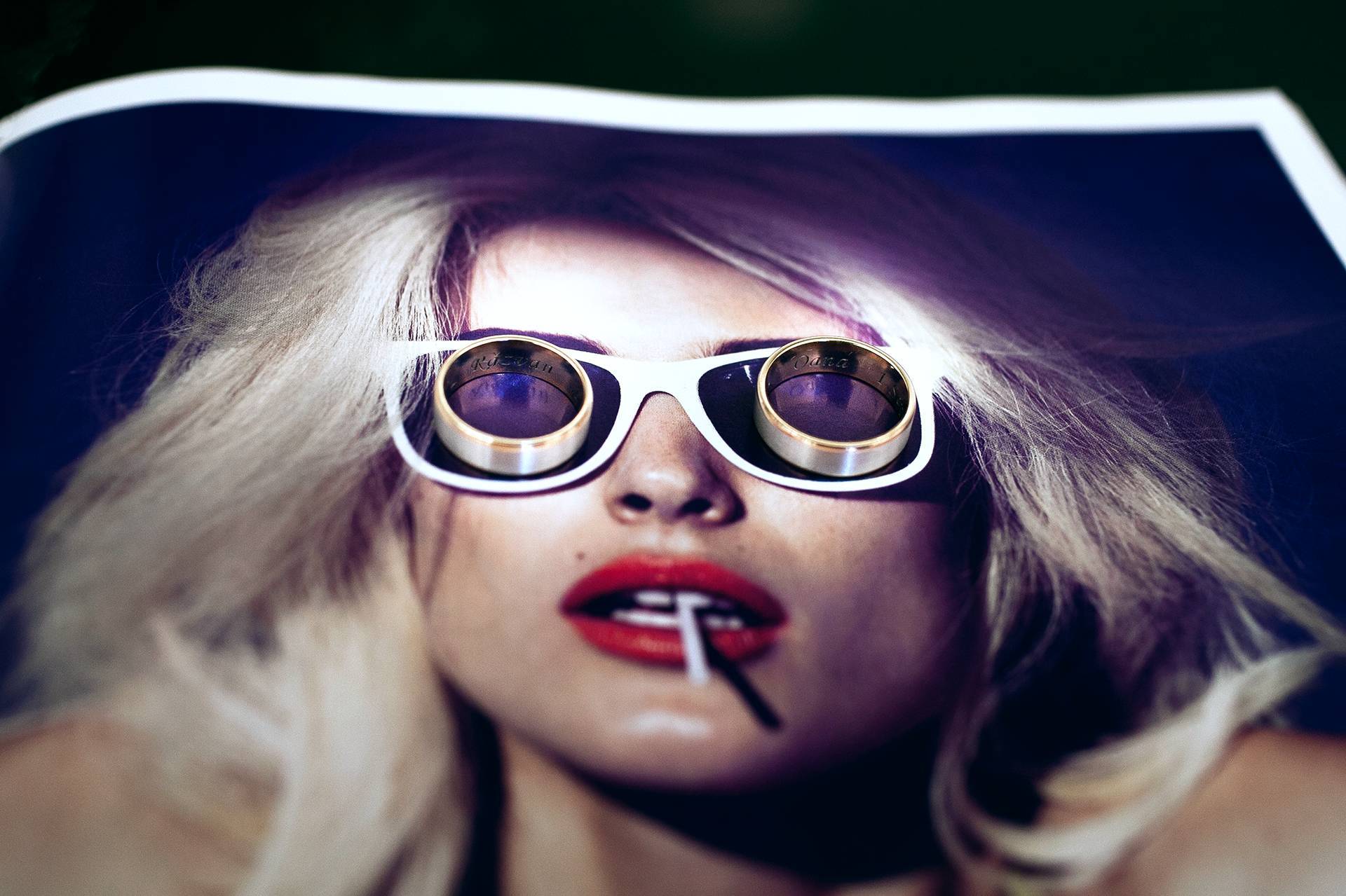 Inele de nuntă – fotograf nuntă Transilvania Inele de nuntă surprinse de fotograf nuntă Transilvania Dani Dunca, intr-un stil artistic si creativ